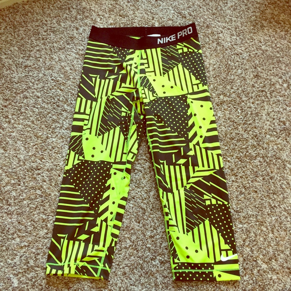 Nike Pro Leggings  - Neon Print Capris